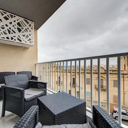 Peaceful 3br Escape Near The Sea With Terrace Apartamento Birżebbuġa