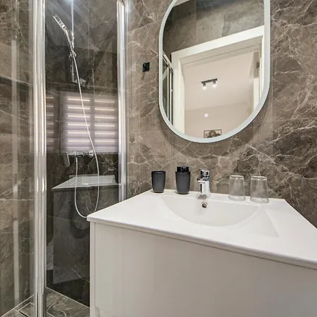 Apartamento Peaceful 3br Escape Near The Sea With Terrace *